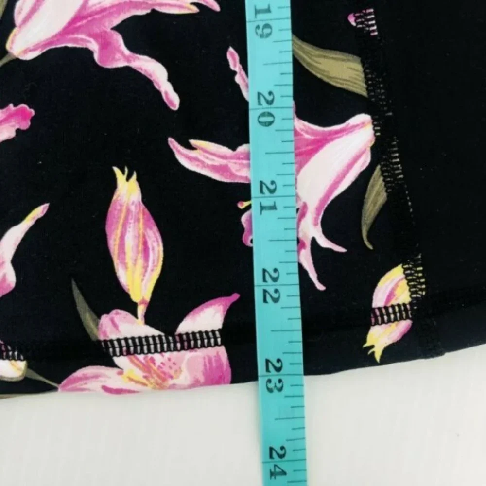 Billabong BNWT Women's Stargazer Short Sleeve Rash Shirt Rashie Black Size 8 - Picture 10 of 10